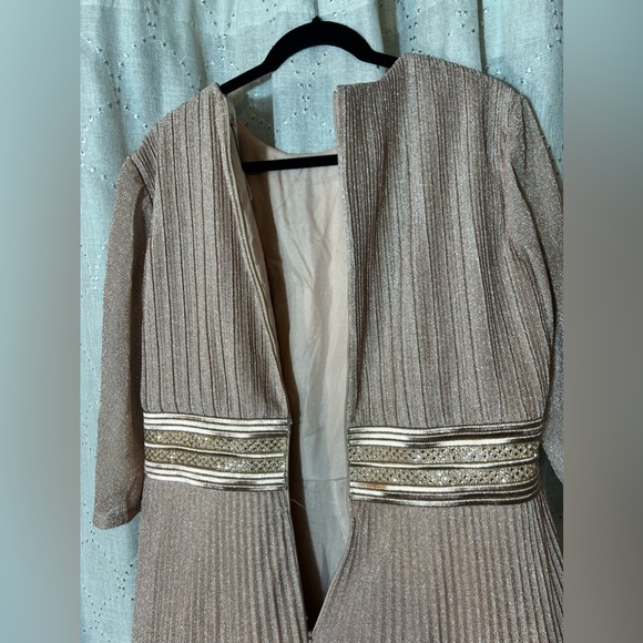 Ieena for Mac Duggal shimmering pleated a-line 3/4 sleeve gown rose gold size 16 - Picture 12 of 14